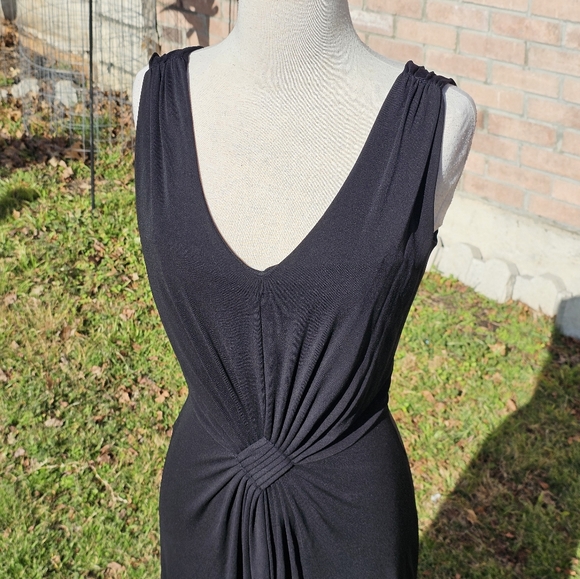 Carmen Marc Valvo slinky little black dress - Picture 4 of 6